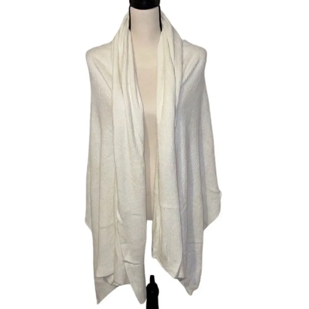 Aqua Bloomingdales Super-Cozy Wrap